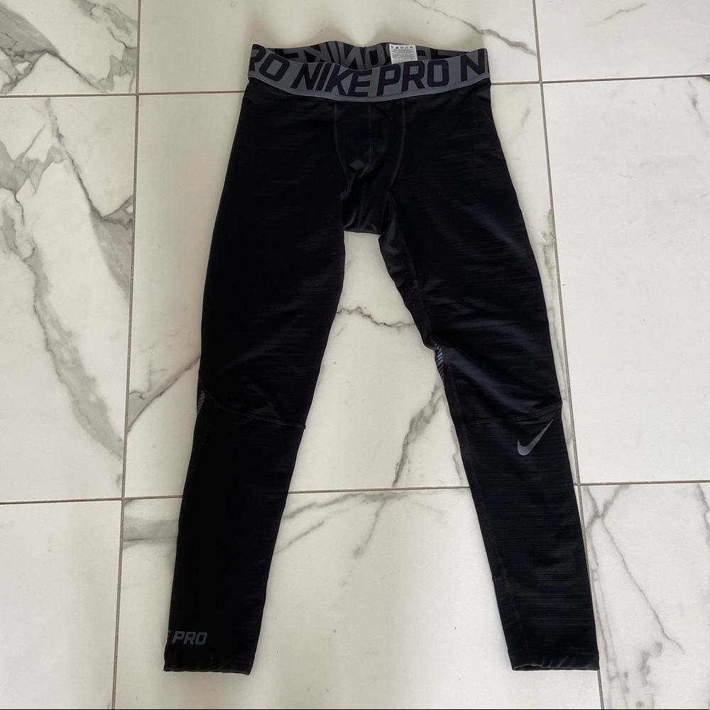 Men’s Nike pro